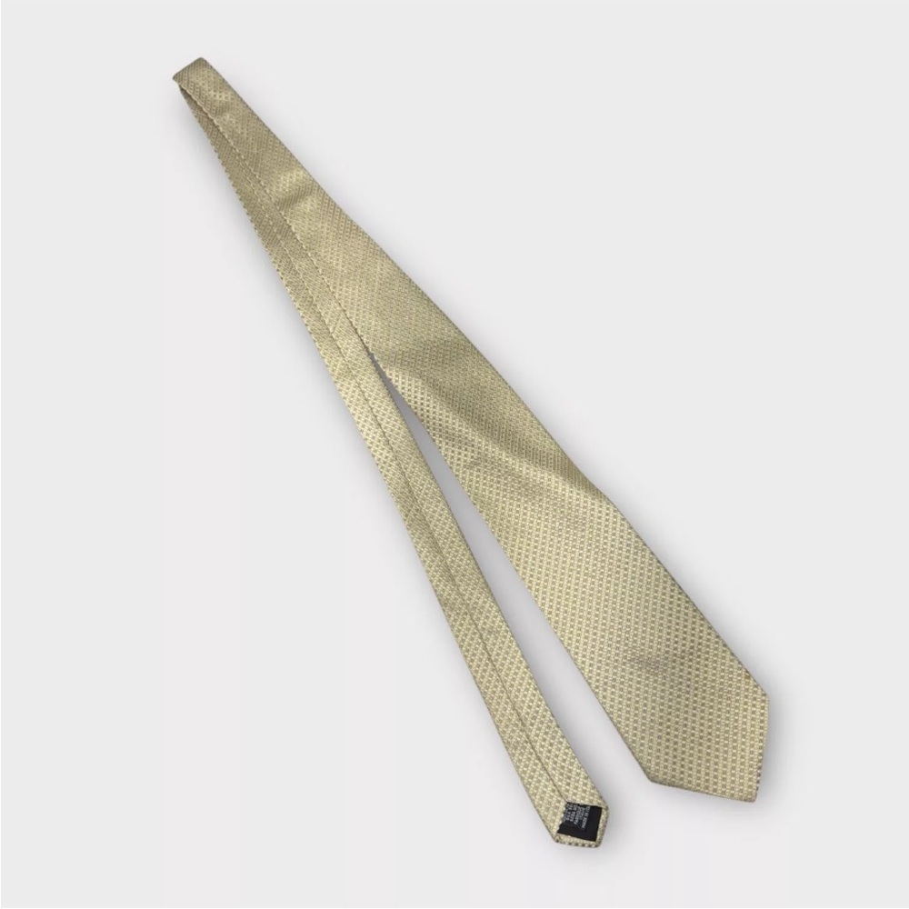 BOSS Hugo Boss Men's 100% Silk Tie Gold Color Geometric Made in Italy